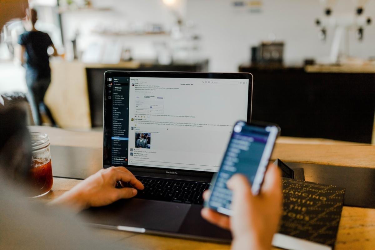 Can Your Business Accept Cash Payments? Legal Risks and Record‑Keeping